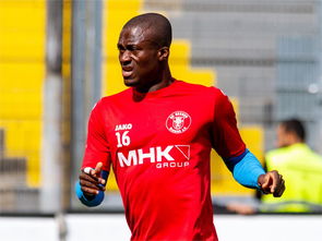 数据巴萨,联赛33球笑傲五大联赛,莱万成为球队进球王 数据巴萨,联赛33球笑傲五大联赛,莱万成为球队进球王